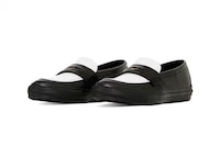 Classically Elegant Sleek Loafers Image 3