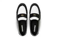 Classically Elegant Sleek Loafers Image 4