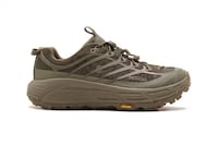 Regional-Exclusive Sneaker Colorways Image 4
