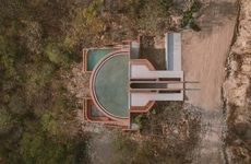 Crab-Like Coastal Residences