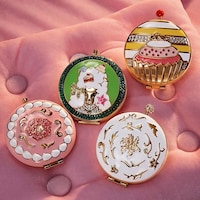 Intricately Designed Compact Powders Image 1