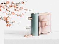 Minimalist Hot Water Dispensers Image 1