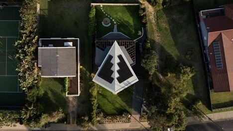 Kite-Shaped Reconfigured Residences