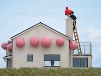 Bubblegum Street Art Buildings Image 2