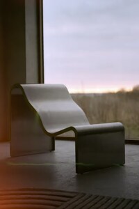 Stainless Steel Reflective Chairs Image 2