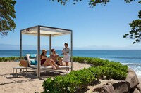 Eco-Conscious Adult-Only Resorts Image 3