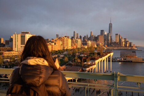 Urban Waterfront Hubs
