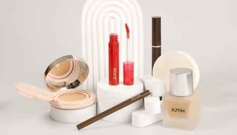 Triple-Layer Lip Glosses