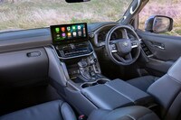 Full-Size Hybrid SUVs Image 2