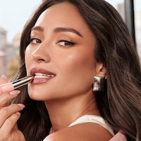 Lightweight Hybrid Lip Products