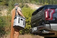 Compressor-Equipped Cooler Backpacks Image 2