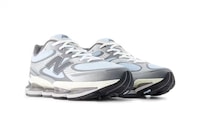 Cool-Tonal LIfestyle Sneakers Image 3
