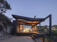 Surrounding-Inspired Architectural Homes