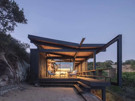 Surrounding-Inspired Architectural Homes
