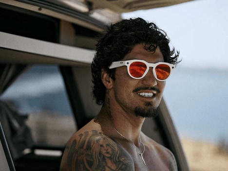 Collaborative AI-Powered Sunglasses