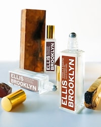 Portable Roll-On Fragrances Image 1