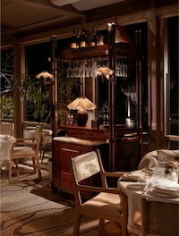 Architecturally Romantic Restaurant Interiors Image 4