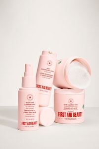 Dermatologist-Tested Acne Lines Image 1
