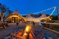 Immersive Book Club Retreats Image 2