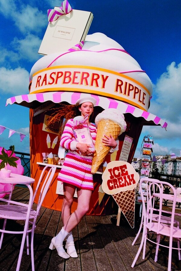 Nostalgic Boardwalk Fragrance Pop-Ups : Raspberry Ripple Pop-Up