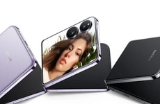 Flagship-Grade Folding Smartphones