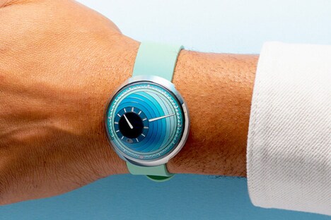 Swirling Gradient Timepieces