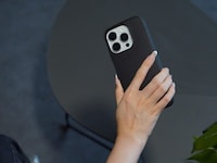 Storage-Packed Smartphone Cases Image 5