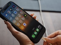 Storage-Packed Smartphone Cases Image 7