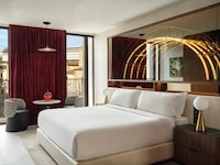 Modern Functionalist-Style Tuscan Hotels Image 4