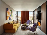 Modern Functionalist-Style Tuscan Hotels Image 5