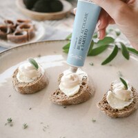 Squeezable Truffle Spreads Image 2