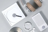 Minimalist CD Player Peripherals Image 2