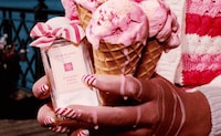 Vibrant Summer Fragrance Spots Image 2