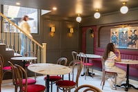 French-inspired Stake Restaurant Designs Image 2
