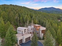 Modern Mountainous Luxury Homes
