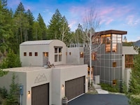 Modern Mountainous Luxury Homes Image 2