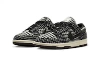 Luxurious Textural Joint Sneakers Image 1