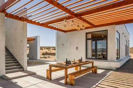 Tinted Serene Desert Retreats