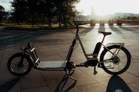 Urban Family-Friendly eBikes Image 3