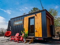 Compact Mobile Sauna Homes Image 2