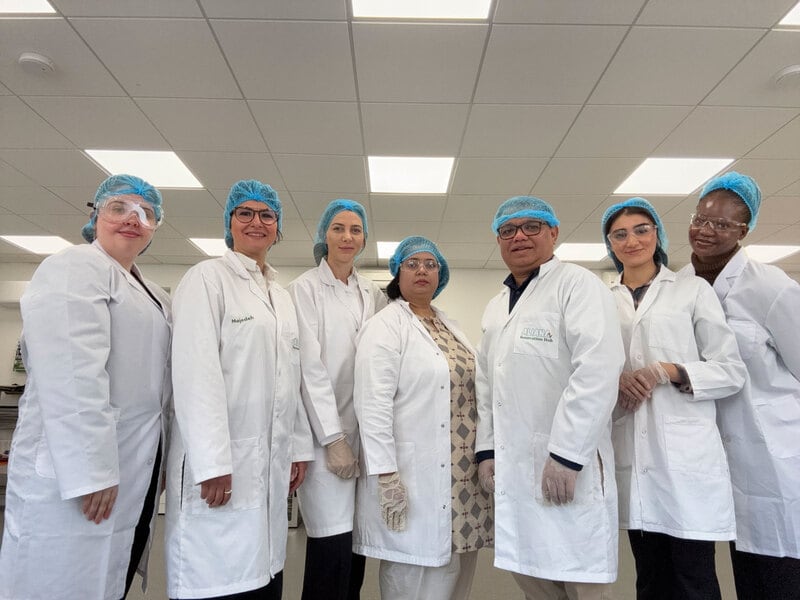 Plastic-Free Beauty Formulations Article Thubnail