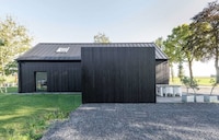 Black-Timber Farmhouse Extensions Image 2