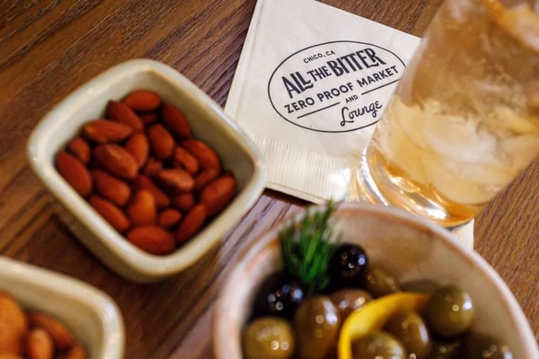 Non-Alcoholic Tasting Lounges