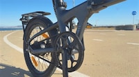 Diminutive Dual-Speed Electric Bikes Image 5