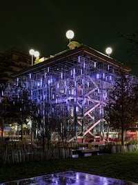 Cloud-Like French Restaurants Image 2
