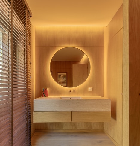 Topology-Conscious Architectural Interventions