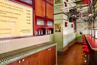 Narrow Modern Taco Restaurants Image 1