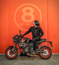 Punchy Vintage-Inspired Motorcycles Image 7
