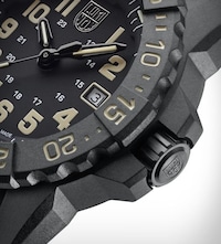 Stealthy Military Dive Watches Image 4