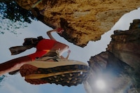 Abrasion-Resistant Running Shoes Image 4
